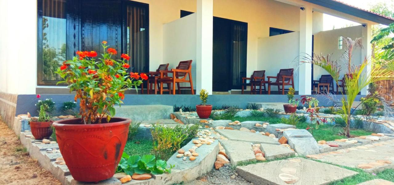 Barrel Homestay Areguling Kuta  Exterior photo